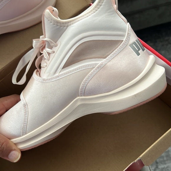 Puma-Phenom-Satin- EP pearl sneakers, woman size 8 - Picture 3 of 4